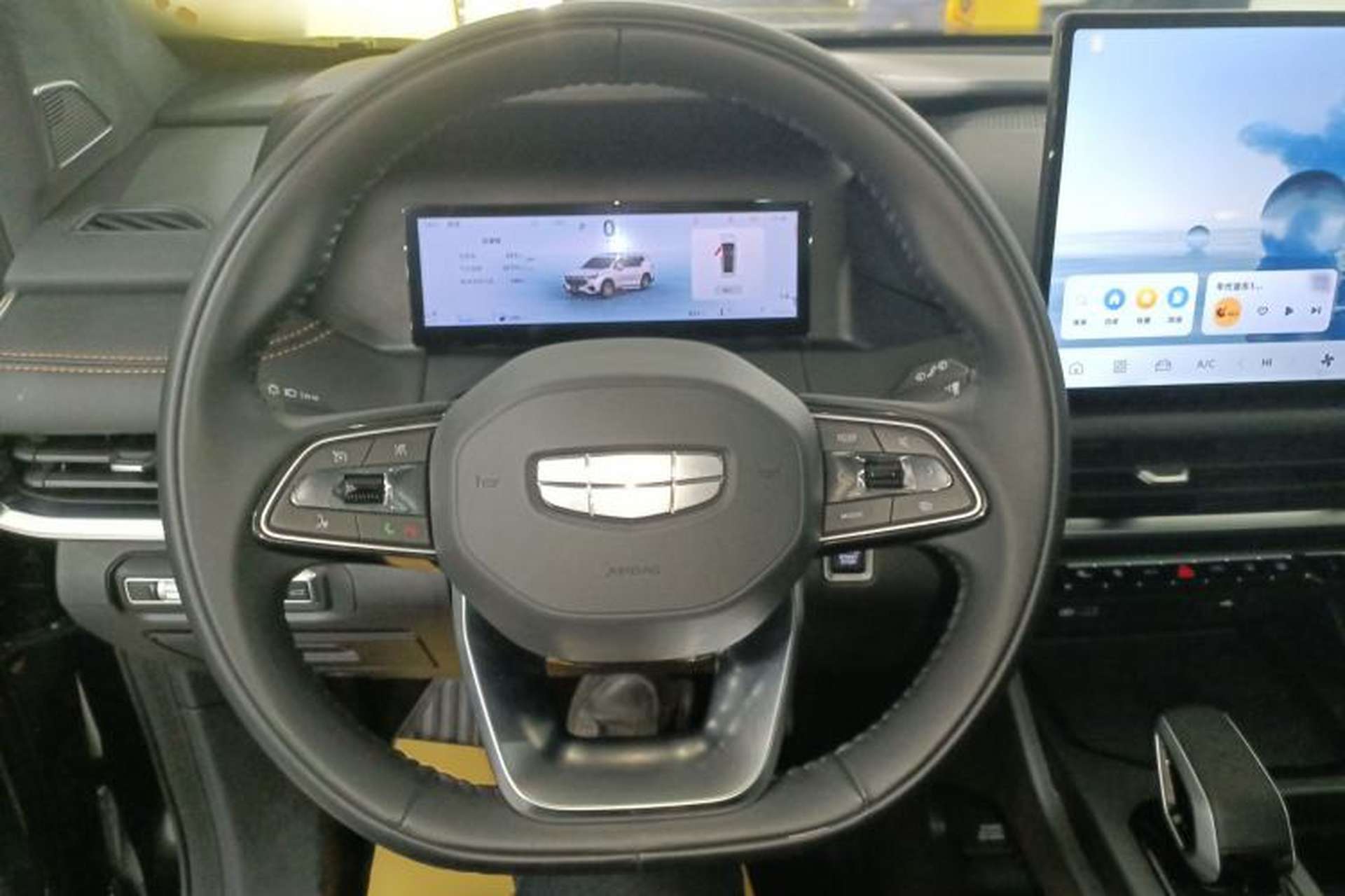 Used Geely Auto Haoyue L 2025 2.0T DCT Luxury Edition Steering Wheel