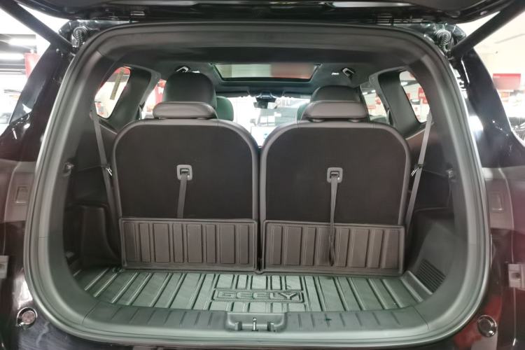 Used Geely Auto Haoyue L 2025 2.0T DCT Luxury Edition Trunk