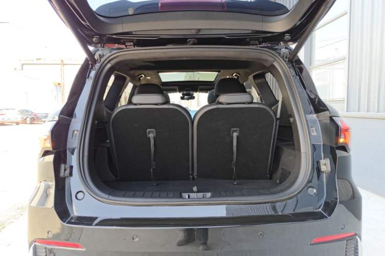 Used Geely Auto Haoyue L 2025 2.0T DCT Luxury Edition Trunk