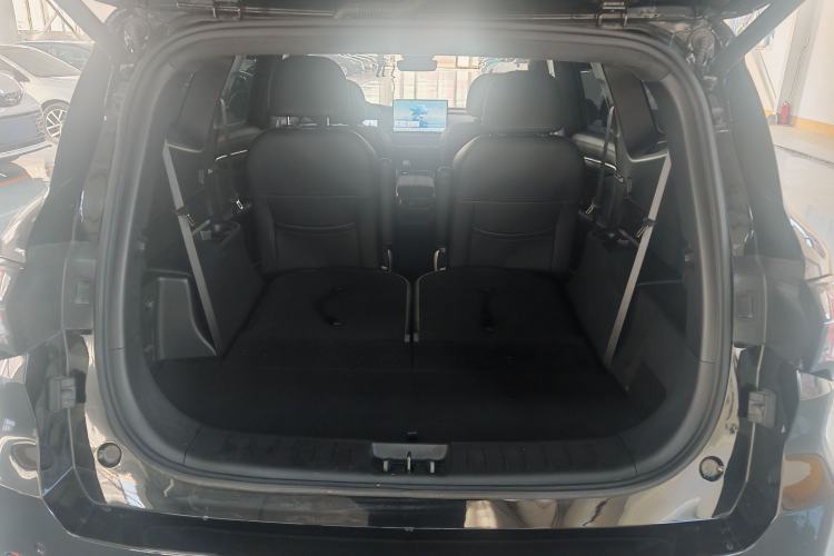 Used Geely Auto Haoyue L 2025 2.0T DCT Luxury Edition Trunk