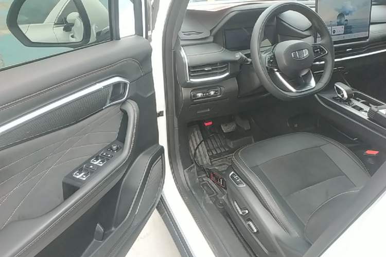 Used Geely Auto Haoyue L 2025 2.0T DCT Luxury Edition Driver Seat