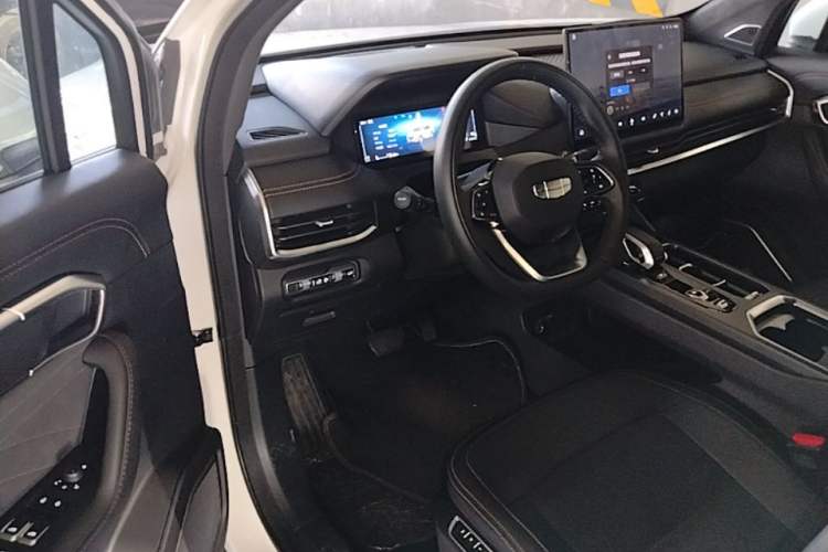 Used Geely Auto Haoyue L 2025 2.0T DCT Luxury Edition Driver Seat