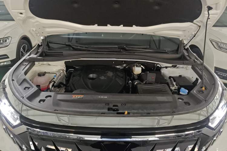 Used Geely Auto Haoyue L 2025 2.0T DCT Luxury Edition Engine Bay