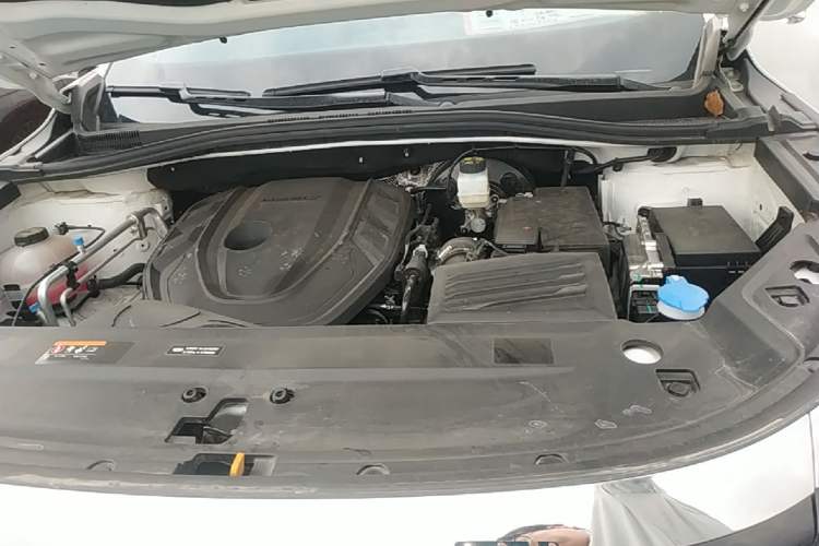 Used Geely Auto Haoyue L 2025 2.0T DCT Luxury Edition Engine Bay