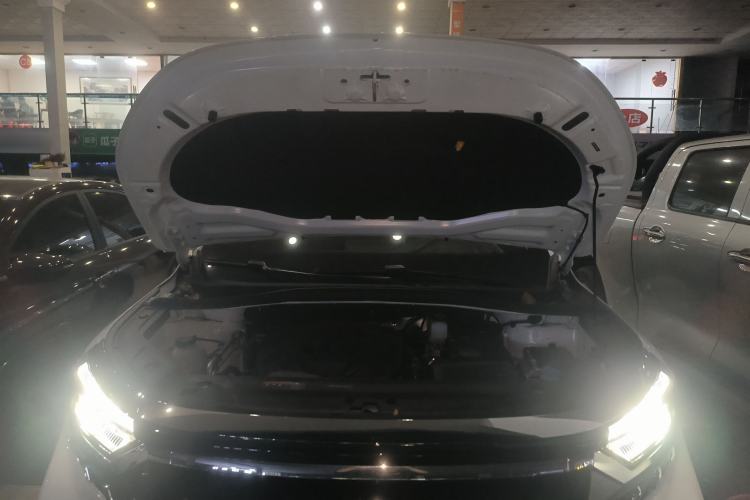 Used Geely Auto Haoyue L 2025 2.0T DCT Luxury Edition Engine Bay