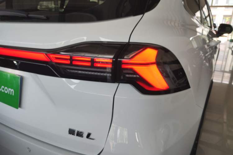 Used Geely Auto Haoyue L 2025 2.0T DCT Luxury Edition Exterior 3