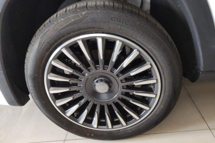 Used Geely Auto Haoyue L 2025 2.0T DCT Luxury Edition Exterior 5