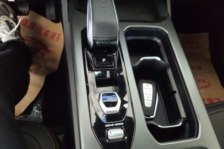 Used Geely Auto Haoyue L 2025 2.0T DCT Luxury Edition Gear Lever