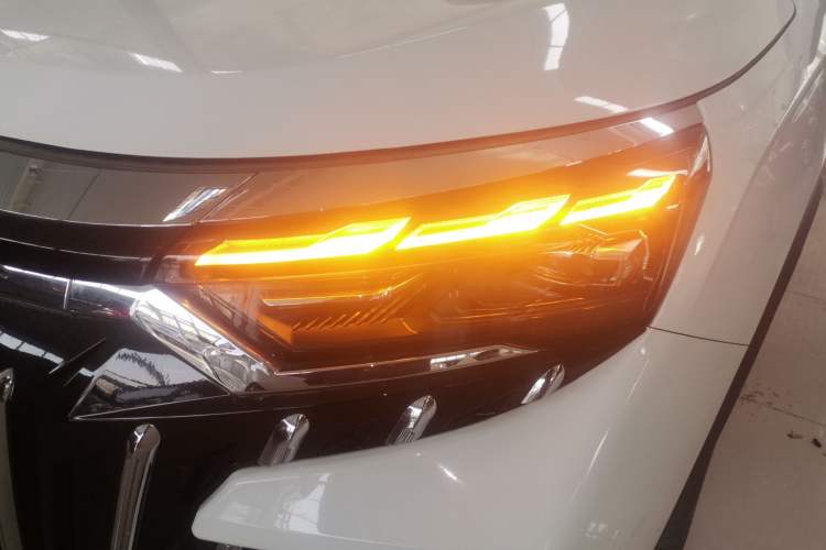 Used Geely Auto Haoyue L 2025 2.0T DCT Luxury Edition Left Front Headlight