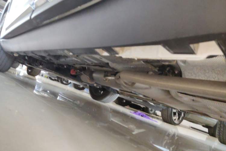 Used Geely Auto Haoyue L 2025 2.0T DCT Luxury Edition Left Side Sill