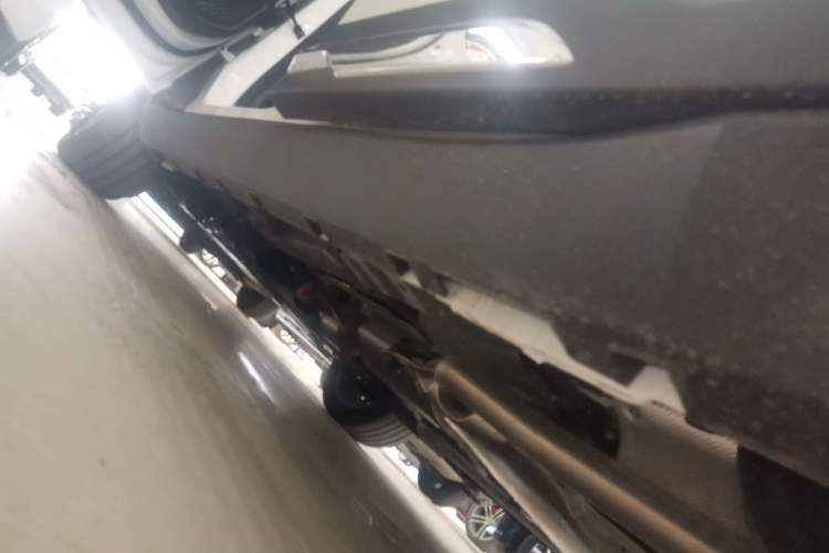 Used Geely Auto Haoyue L 2025 2.0T DCT Luxury Edition Left Side Sill