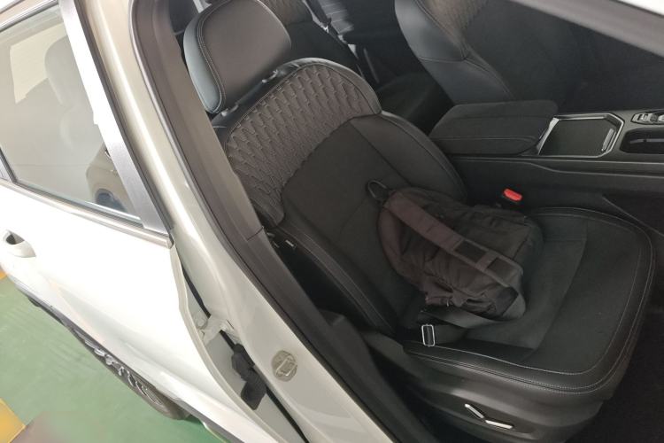 Used Geely Auto Haoyue L 2025 2.0T DCT Luxury Edition Right Front Seat