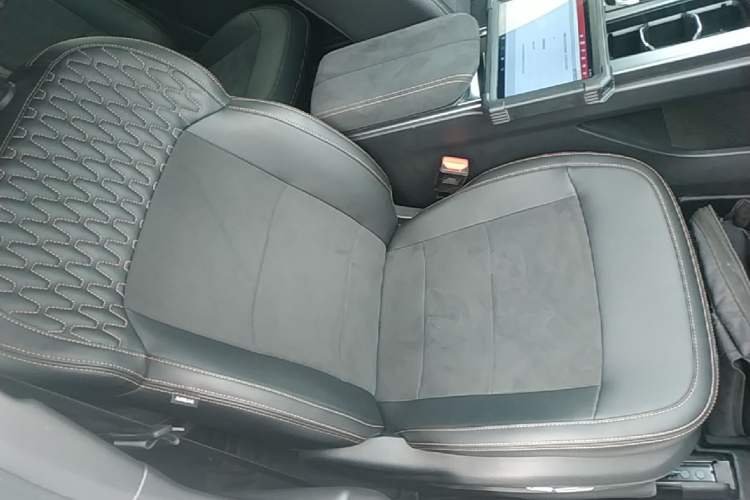 Used Geely Auto Haoyue L 2025 2.0T DCT Luxury Edition Right Front Seat