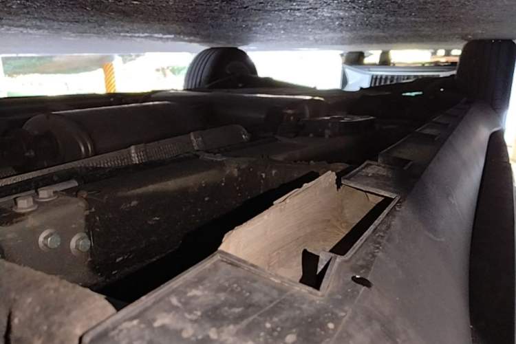 Used Geely Auto Haoyue L 2025 2.0T DCT Luxury Edition Right Side Sill