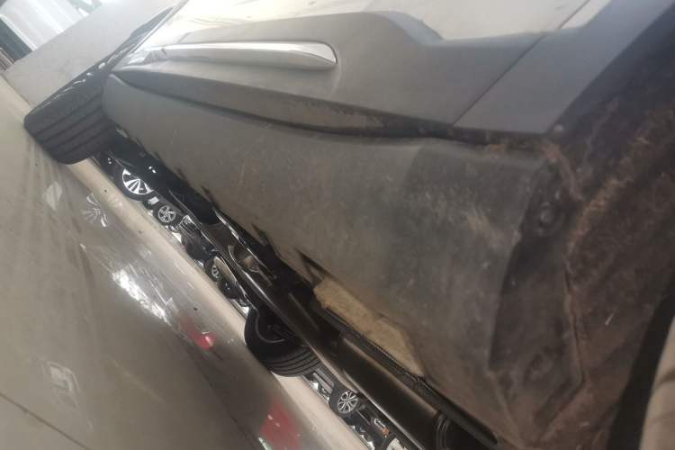 Used Geely Auto Haoyue L 2025 2.0T DCT Luxury Edition Right Side Sill