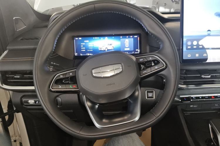 Used Geely Auto Haoyue L 2025 2.0T DCT Luxury Edition Steering Wheel