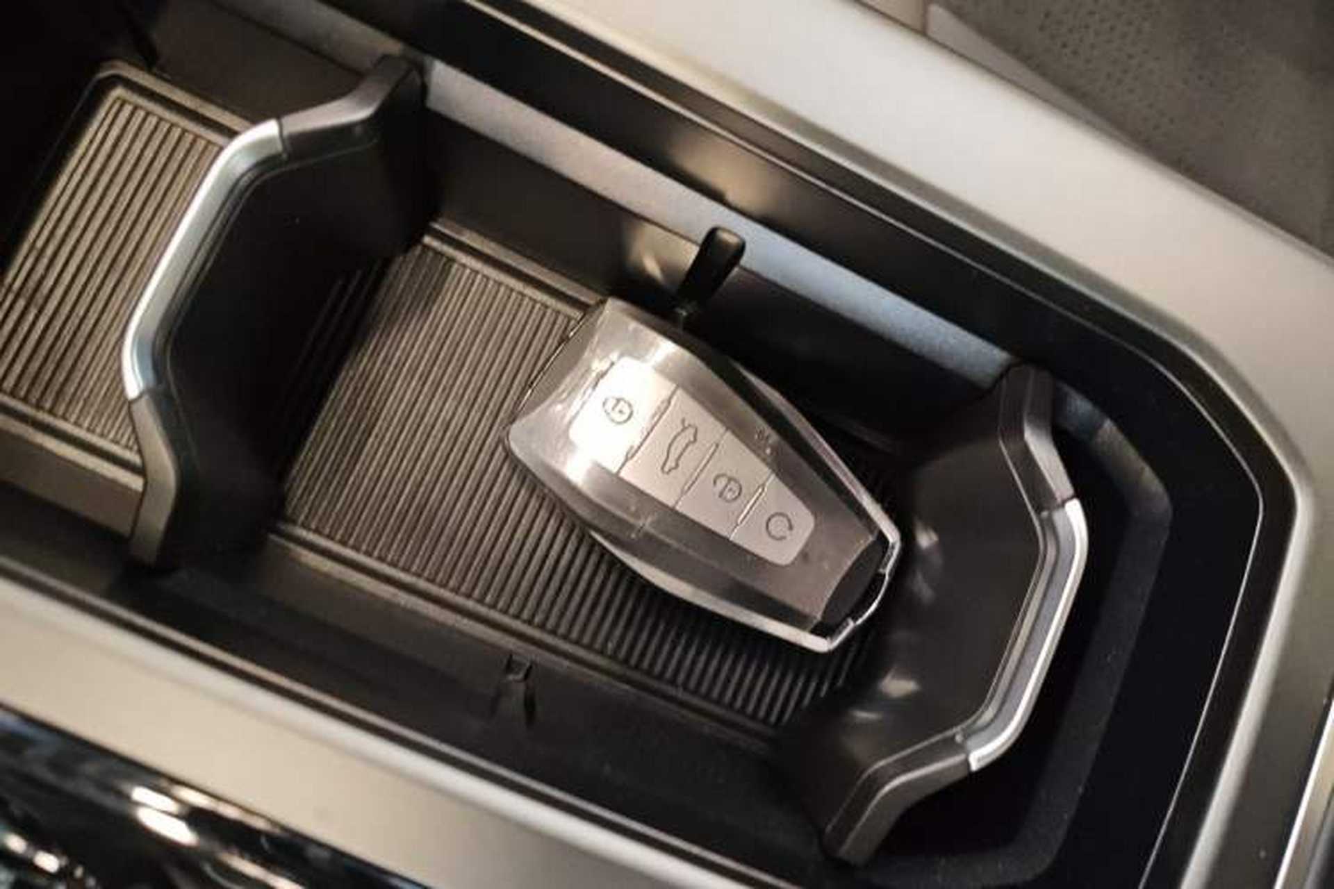 Used Geely Auto Haoyue L 2025 2.0T DCT Luxury Edition Vehicle Key