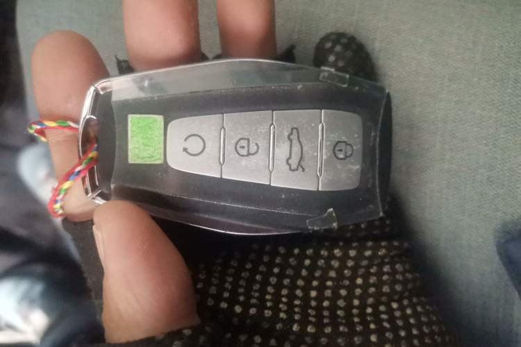 Used Geely Auto Haoyue L 2025 2.0T DCT Luxury Edition Vehicle Key