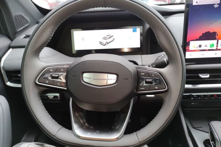 Used Geely Auto Haoyue L 2026 Model 2.0TD DCT Bliss 7-Seater Steering Wheel