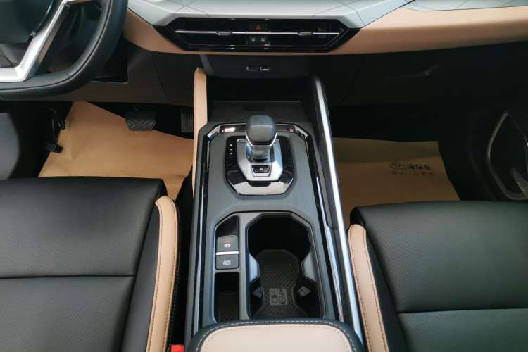Used Geely Auto Haoyue PRO 2024 1.5T DCT Zongheng+ Gear Lever