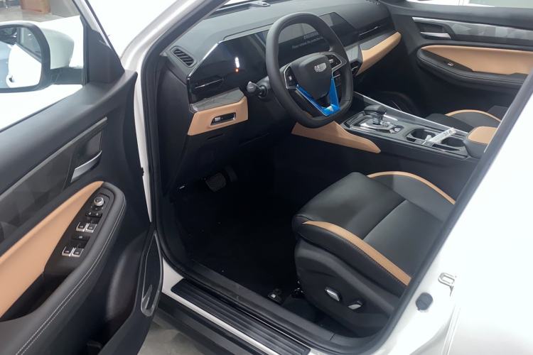 Used Geely Auto Haoyue PRO 2024 1.5T DCT Zongheng+ Interior 2