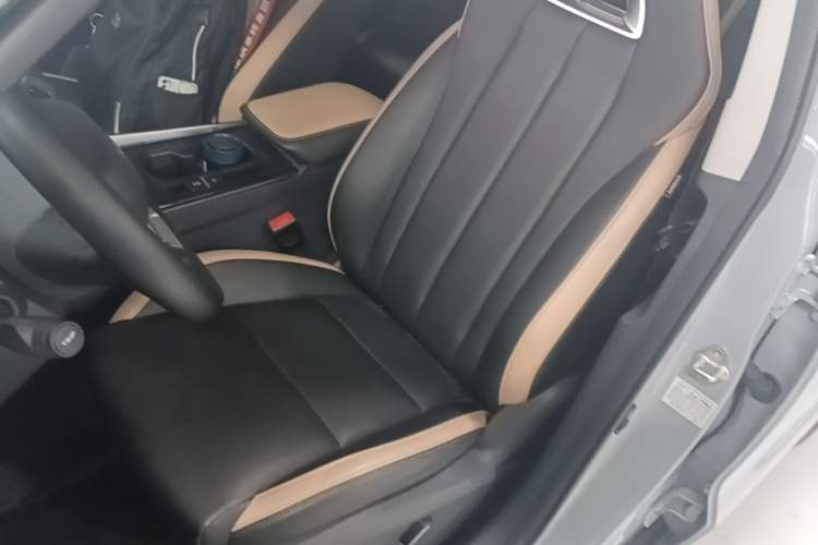 Used Geely Auto Haoyue PRO 2024 1.5T DCT Zongheng+ Left Front Seat