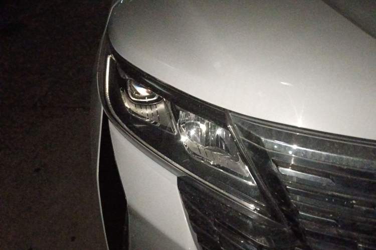 Used Geely Auto Haoyue PRO 2024 1.5T DCT Zongheng+ Right Front Headlight