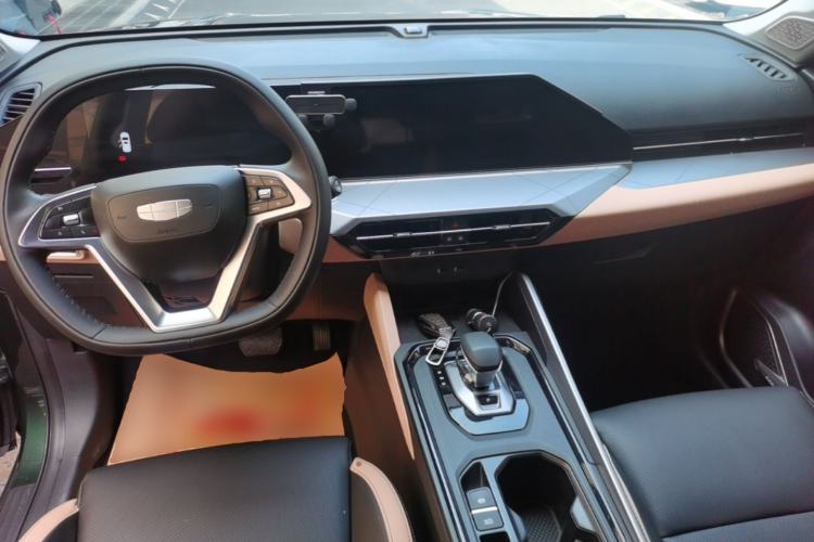 Used Geely Auto Haoyue PRO 2024 1.5T DCT Zongheng+ Center Console