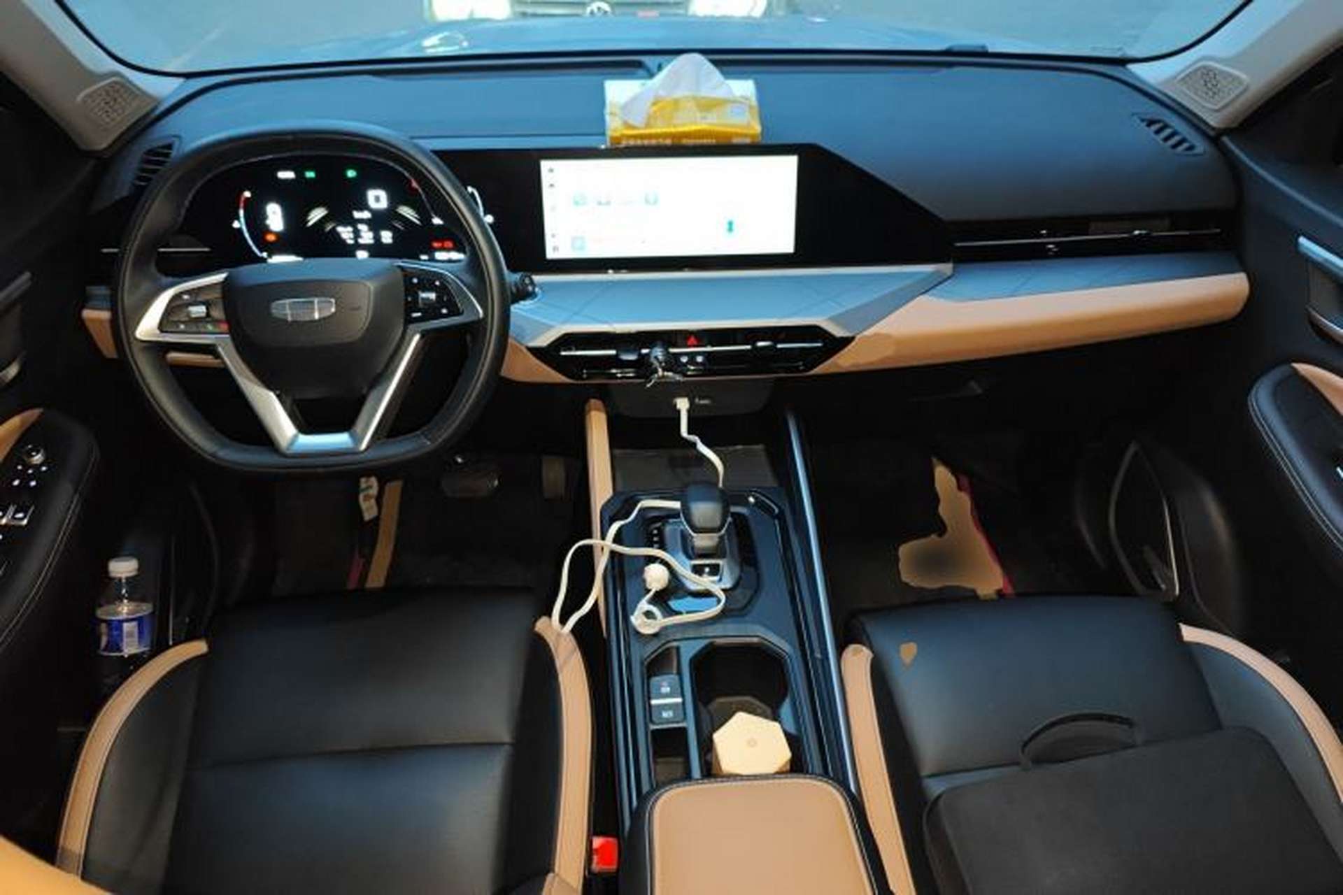 Used Geely Auto Haoyue PRO 2024 1.5T DCT Zongheng+ Center Console