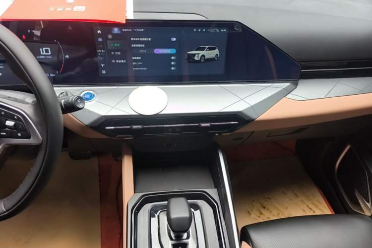 Used Geely Auto Haoyue PRO 2024 1.5T DCT Zongheng+ Audio And AC Panel