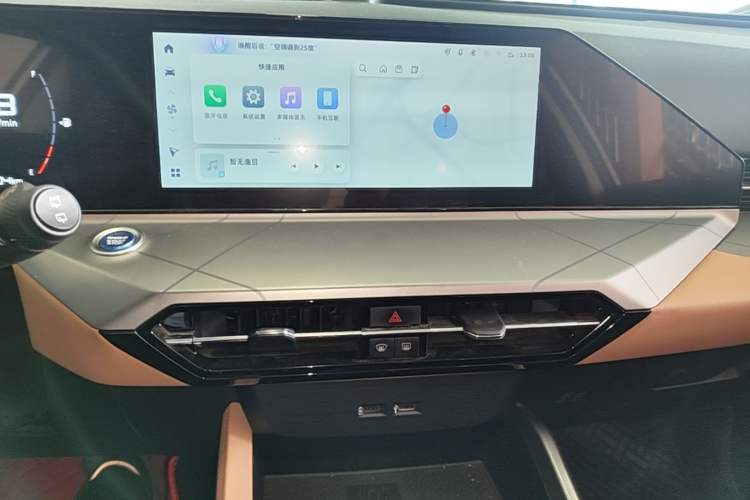 Used Geely Auto Haoyue PRO 2024 1.5T DCT Zongheng+ Audio And AC Panel