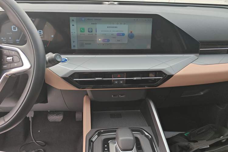 Used Geely Auto Haoyue PRO 2024 1.5T DCT Zongheng+ Audio And AC Panel