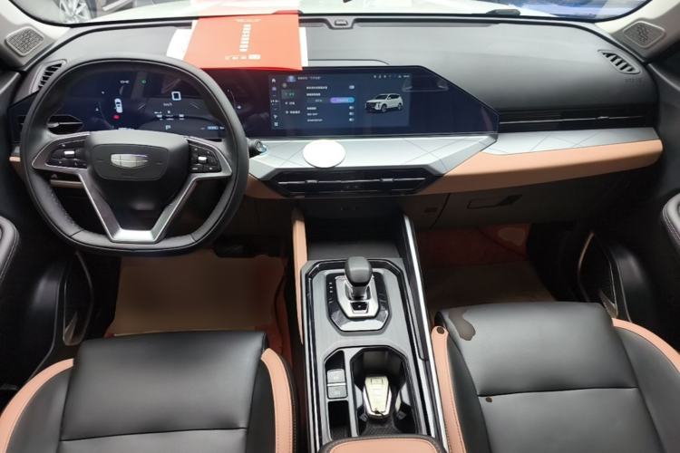 Used Geely Auto Haoyue PRO 2024 1.5T DCT Zongheng+ Center Console