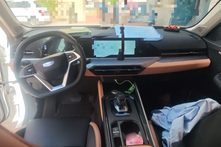 Used Geely Auto Haoyue PRO 2024 1.5T DCT Zongheng+ Center Console