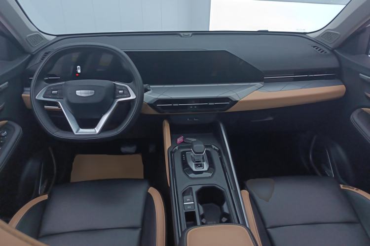Used Geely Auto Haoyue PRO 2024 1.5T DCT Zongheng+ Center Console