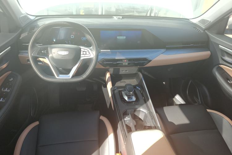 Used Geely Auto Haoyue PRO 2024 1.5T DCT Zongheng+ Center Console