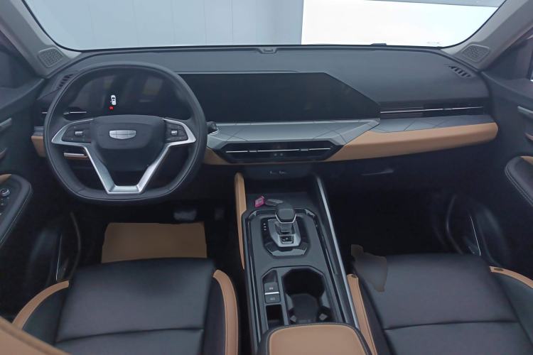 Used Geely Auto Haoyue PRO 2024 1.5T DCT Zongheng+ Center Console
