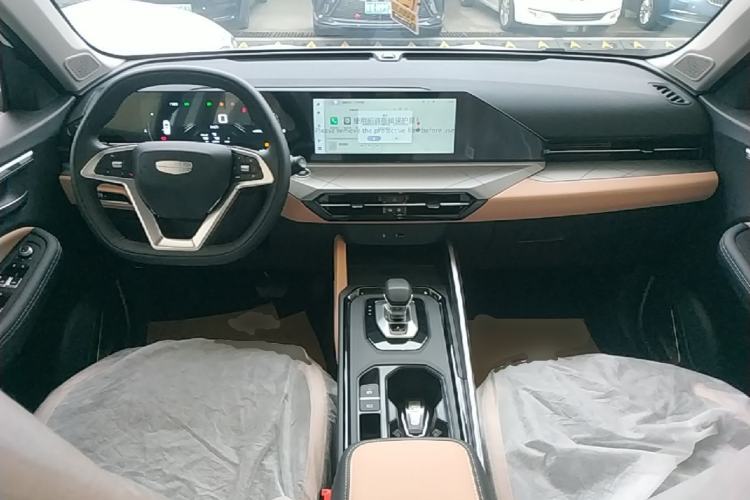 Used Geely Auto Haoyue PRO 2024 1.5T DCT Ultimate Edition Center Console