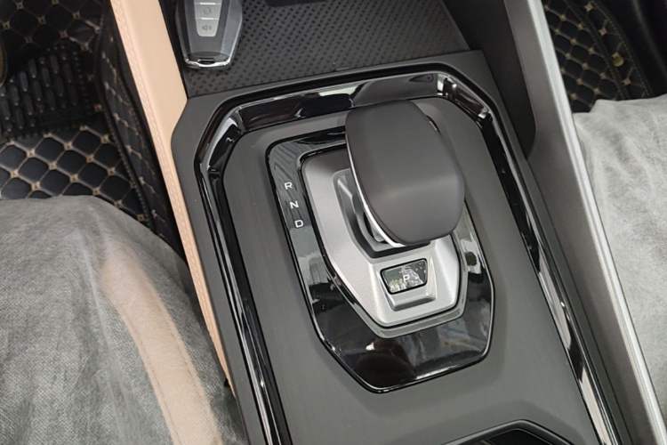 Used Geely Auto Haoyue PRO 2024 1.5T DCT Zongheng+ Gear Lever