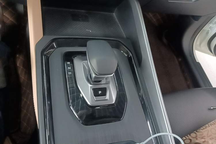 Used Geely Auto Haoyue PRO 2024 1.5T DCT Zongheng+ Gear Lever