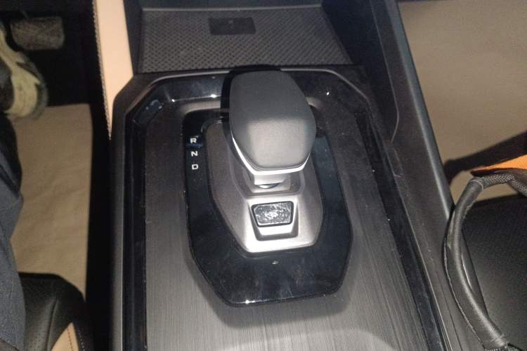 Used Geely Auto Haoyue PRO 2024 1.5T DCT Crosswise Edition Gear Lever