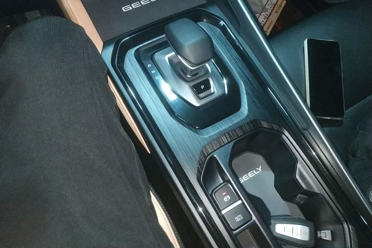 Used Geely Auto Haoyue PRO 2024 1.5T DCT Crosswise Edition Gear Lever