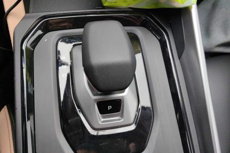Used Geely Auto Haoyue PRO 2024 1.5T DCT Zongheng+ Gear Lever