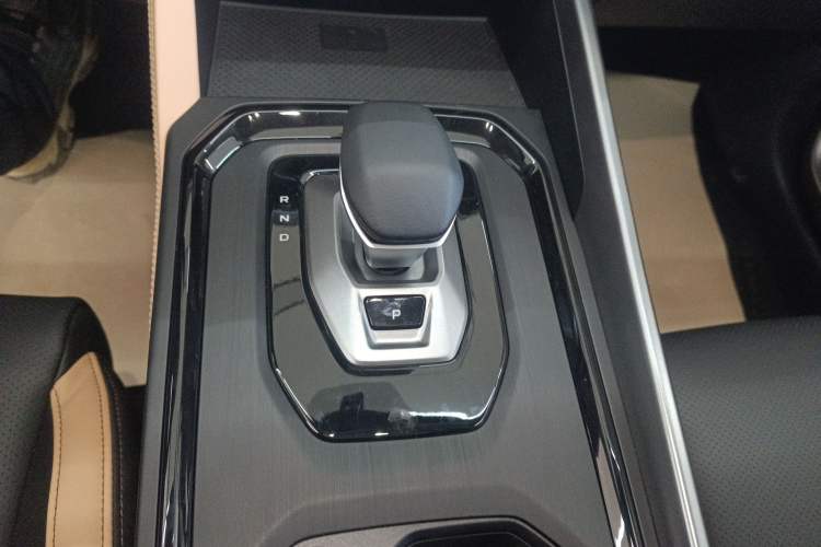 Used Geely Auto Haoyue PRO 2024 1.5T DCT Crosswise Edition Gear Lever