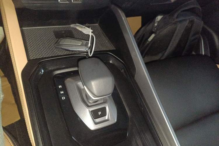 Used Geely Auto Haoyue PRO 2024 1.5T DCT Zongheng+ Gear Lever