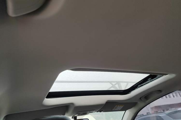 Used Geely Auto Haoyue PRO 2024 1.5T DCT Zongheng+ Headliner