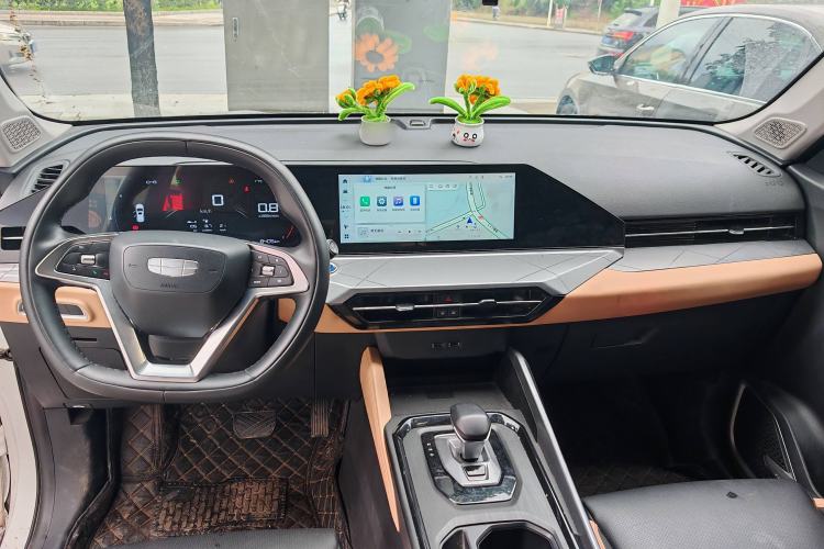 Used Geely Auto Haoyue PRO 2024 1.5T DCT Zongheng+ Interior 2