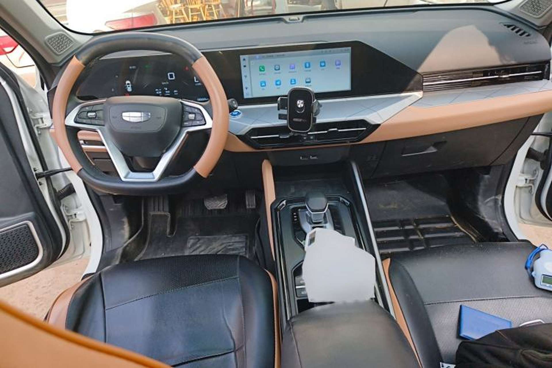 Used Geely Auto Haoyue PRO 2024 1.5T DCT Crosswise Edition Interior 2