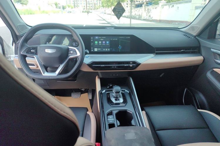 Used Geely Auto Haoyue PRO 2024 1.5T DCT Zongheng+ Interior 3