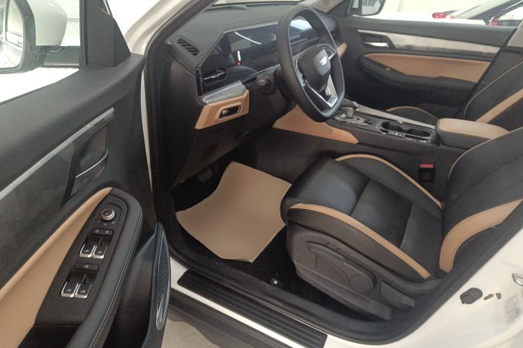 Used Geely Auto Haoyue PRO 2024 1.5T DCT Crosswise Edition Interior 3